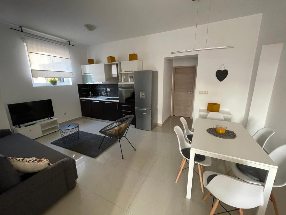 Apartments Luce Trogir Exterior foto